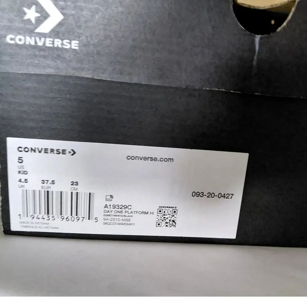 Converse Women Platform High Top Sneakers - Cream Fruit 7 NIB
